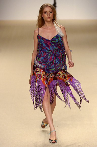 desfiles-andrelima-saopauloinverno2005rtw-102