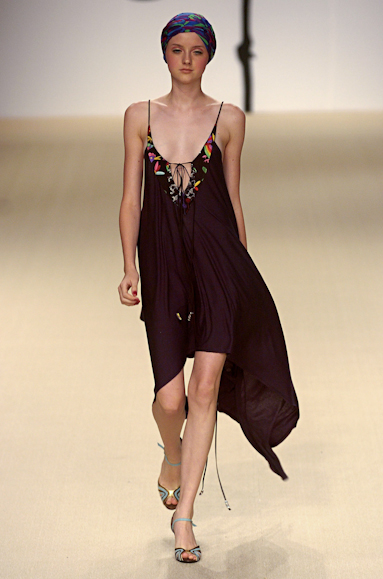 desfiles-andrelima-saopauloinverno2005rtw-104