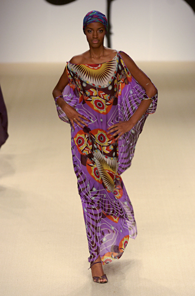 desfiles-andrelima-saopauloinverno2005rtw-105