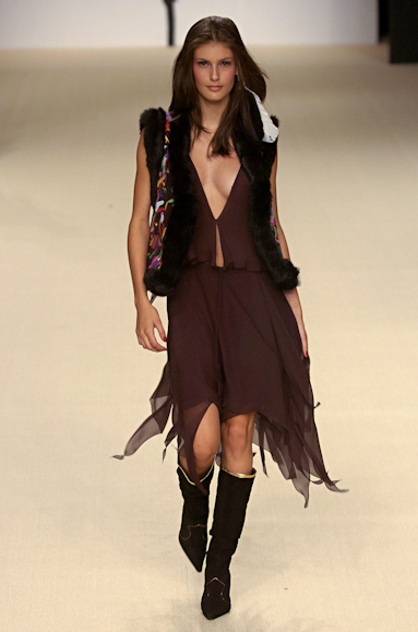 desfiles-andrelima-saopauloinverno2005rtw-110