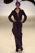 desfiles-andrelima-saopauloinverno2005rtw-112