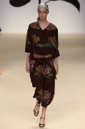 desfiles-andrelima-saopauloinverno2005rtw-114