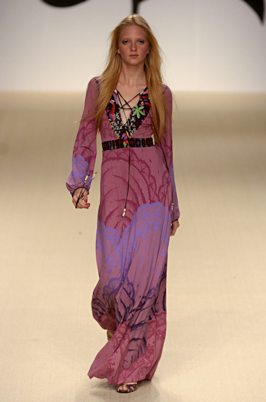 desfiles-andrelima-saopauloinverno2005rtw-117