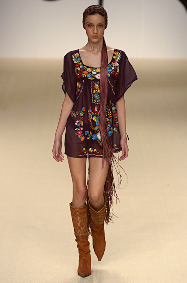 desfiles-andrelima-saopauloinverno2005rtw-119