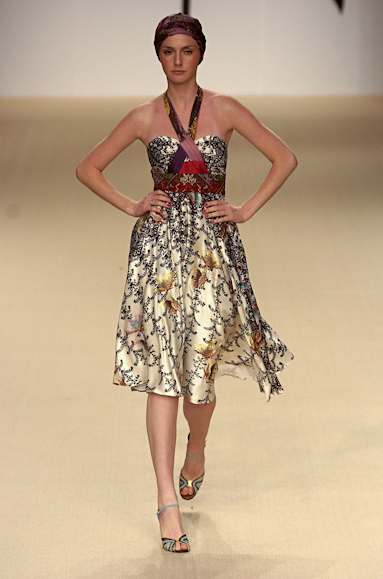 desfiles-andrelima-saopauloinverno2005rtw-121
