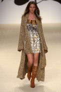 desfiles-andrelima-saopauloinverno2005rtw-130