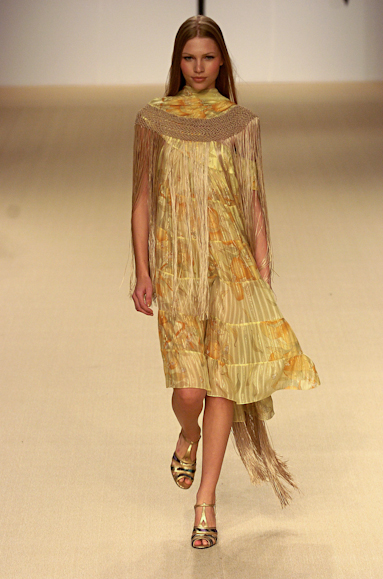 desfiles-andrelima-saopauloinverno2005rtw-131