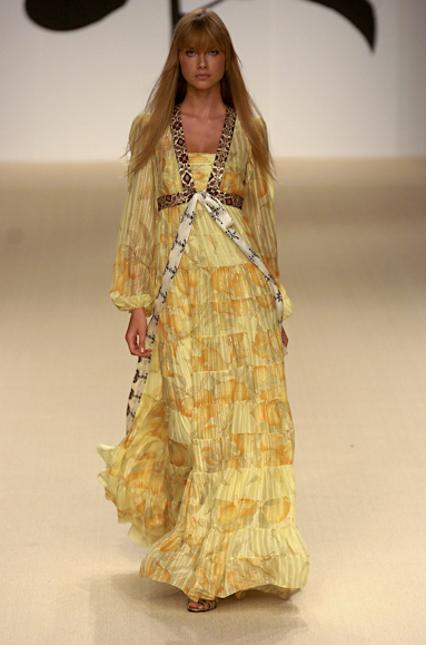 desfiles-andrelima-saopauloinverno2005rtw-132