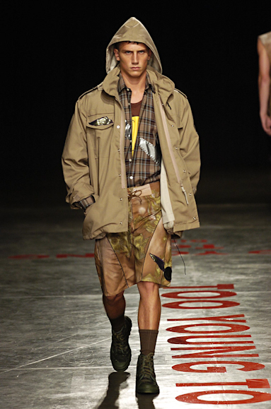 desfiles-britishcolony-saopauloinverno2005rtw-106