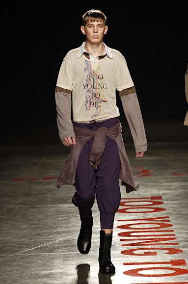 desfiles-britishcolony-saopauloinverno2005rtw-107