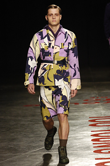 desfiles-britishcolony-saopauloinverno2005rtw-110