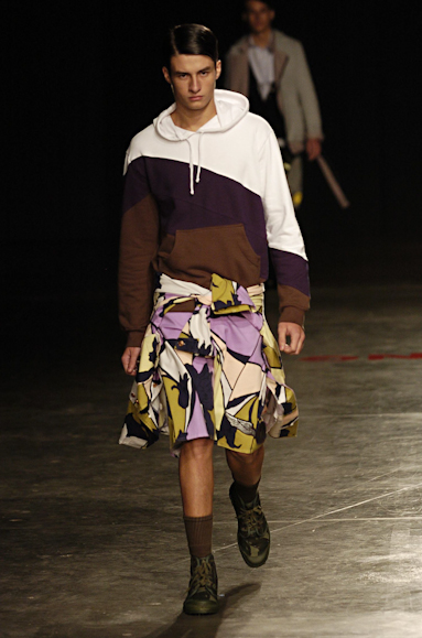 desfiles-britishcolony-saopauloinverno2005rtw-111