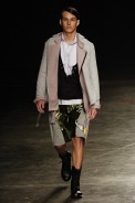 desfiles-britishcolony-saopauloinverno2005rtw-112
