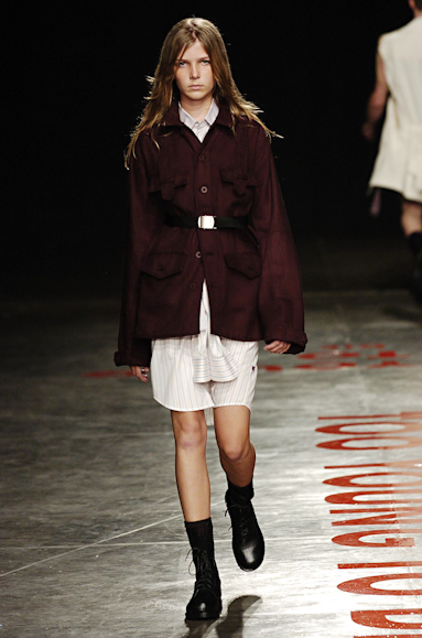 desfiles-britishcolony-saopauloinverno2005rtw-116