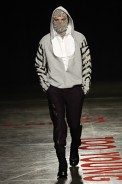 desfiles-britishcolony-saopauloinverno2005rtw-123