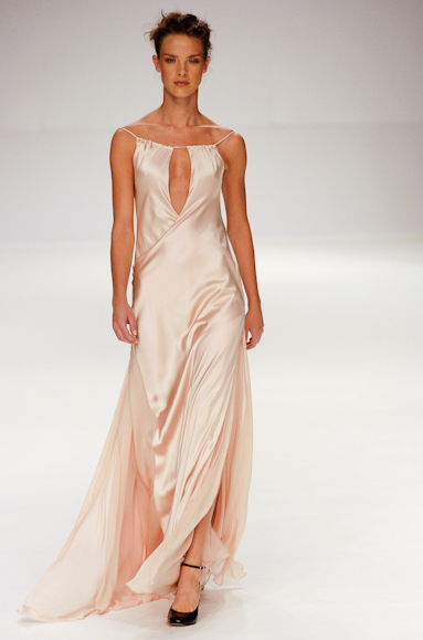 desfiles-carlostufvesson-saopauloinverno2005rtw-100