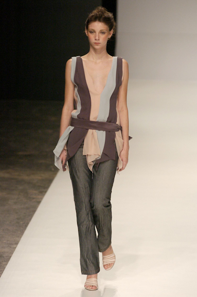 desfiles-carlostufvesson-saopauloinverno2005rtw-104