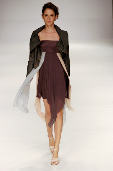 desfiles-carlostufvesson-saopauloinverno2005rtw-105