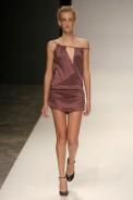 desfiles-carlostufvesson-saopauloinverno2005rtw-106
