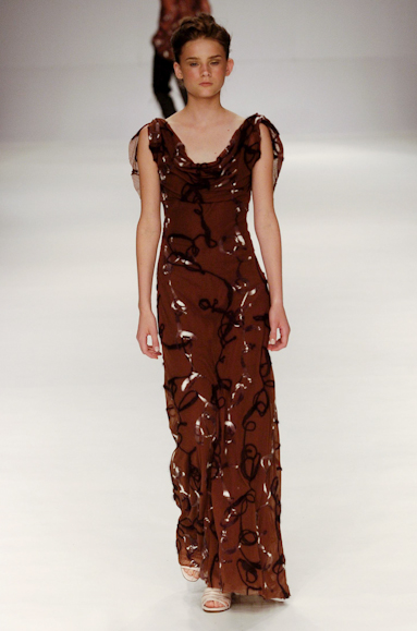 desfiles-carlostufvesson-saopauloinverno2005rtw-113