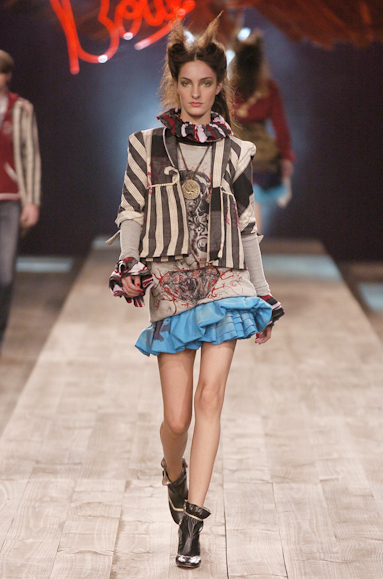 desfiles-cavalera-saopauloinverno2005rtw-114