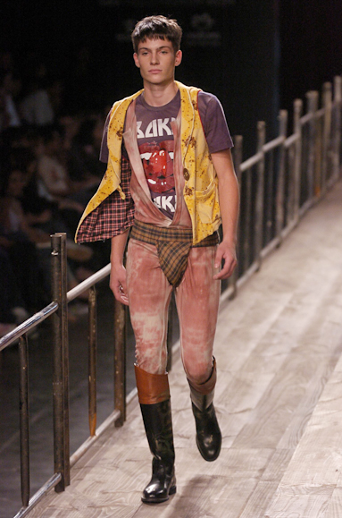 desfiles-cavalera-saopauloinverno2005rtw-130