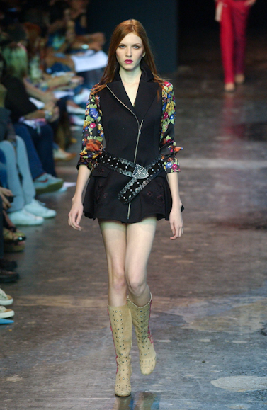 desfiles-cori-saopauloinverno2005rtw-102