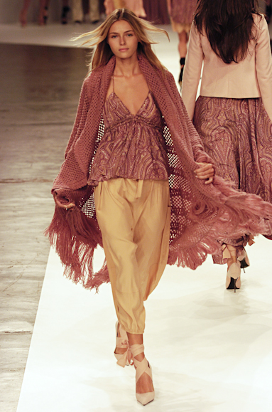 desfiles-eduardosuppes-saopauloinverno2005rtw-102
