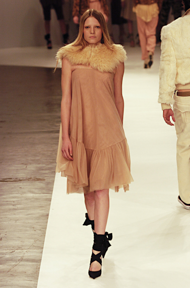 desfiles-eduardosuppes-saopauloinverno2005rtw-107