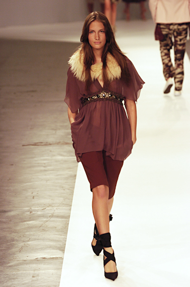 desfiles-eduardosuppes-saopauloinverno2005rtw-113