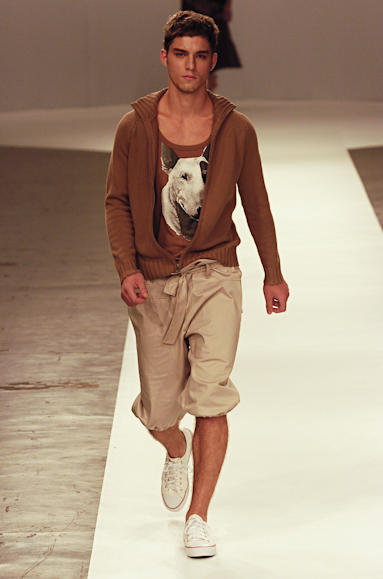 desfiles-eduardosuppes-saopauloinverno2005rtw-115
