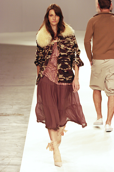 desfiles-eduardosuppes-saopauloinverno2005rtw-116
