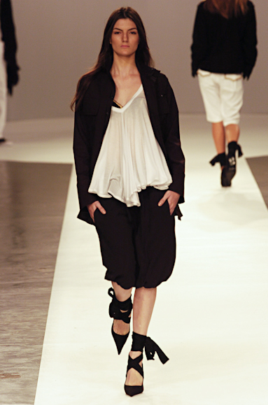 desfiles-eduardosuppes-saopauloinverno2005rtw-120