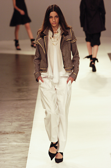 desfiles-eduardosuppes-saopauloinverno2005rtw-122