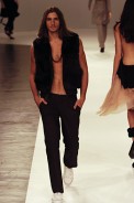 desfiles-eduardosuppes-saopauloinverno2005rtw-127