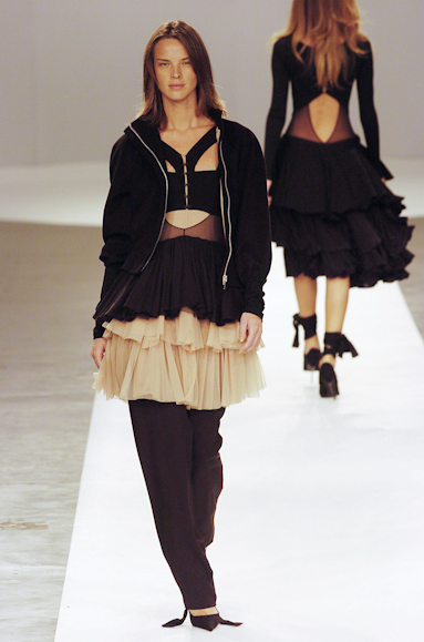 desfiles-eduardosuppes-saopauloinverno2005rtw-136