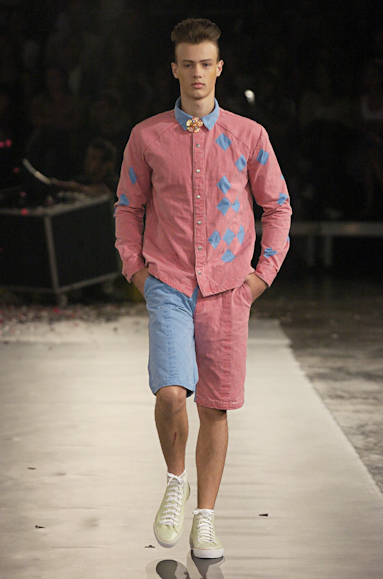 desfiles-erikaikezilli-saopauloinverno2005rtw-124
