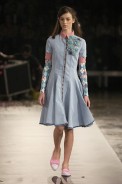 desfiles-erikaikezilli-saopauloinverno2005rtw-125