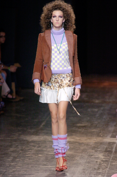 desfiles-fabiabercsek-saopauloinverno2005rtw-109