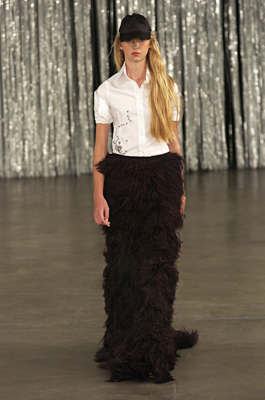desfiles-fausehaten-saopauloinverno2005rtw-111