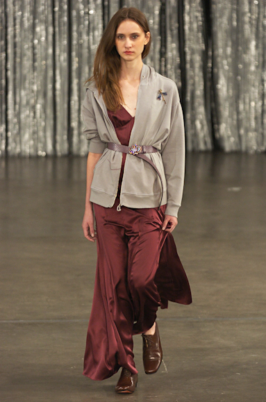 desfiles-fausehaten-saopauloinverno2005rtw-118