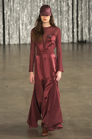 desfiles-fausehaten-saopauloinverno2005rtw-119