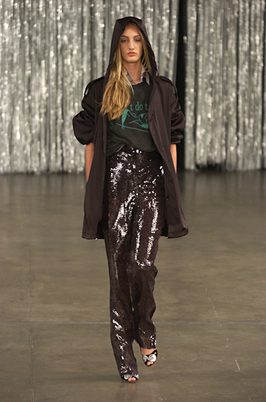desfiles-fausehaten-saopauloinverno2005rtw-122