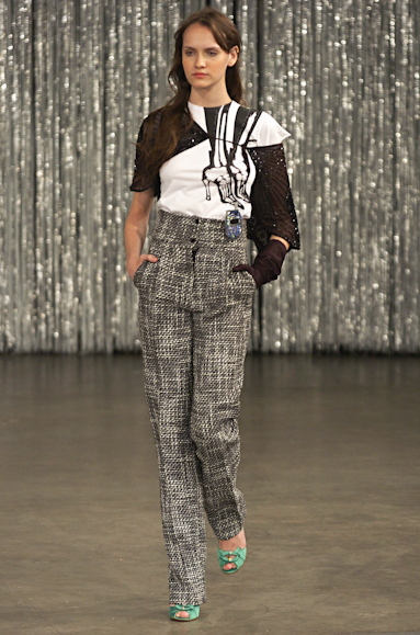desfiles-fausehaten-saopauloinverno2005rtw-124