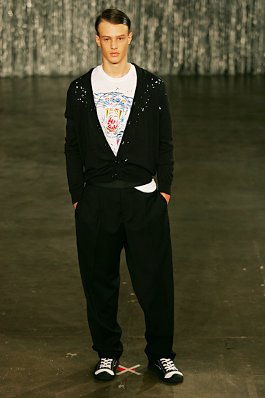 desfiles-fausehatenmen-saopauloinverno2005rtw-105