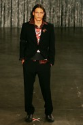 desfiles-fausehatenmen-saopauloinverno2005rtw-110