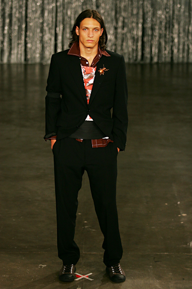 desfiles-fausehatenmen-saopauloinverno2005rtw-110