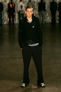 desfiles-fausehatenmen-saopauloinverno2005rtw-121