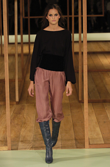 desfiles-forum-saopauloinverno2005rtw-115