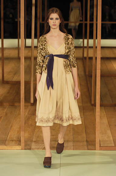 desfiles-forum-saopauloinverno2005rtw-119